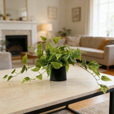 Plantes artificielles avec pot en plastique