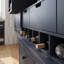 Grand garde-manger autoportant de 41,3 po avec 8 supports à vin | Armoire de rangement en bois avec 8 tablettes de porte, 3 tablettes réglables et 7 tiroirs pour la cuisine et la salle à manger-477719240