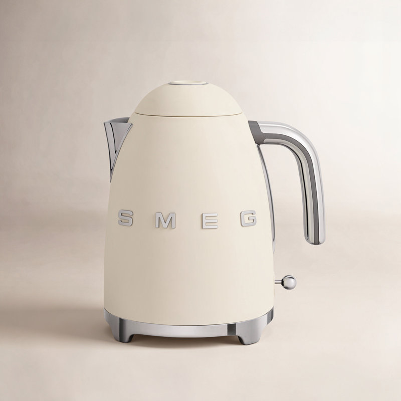 SMEG 50's Retro Style Aesthetic 7-Cup Kettle, Cream
