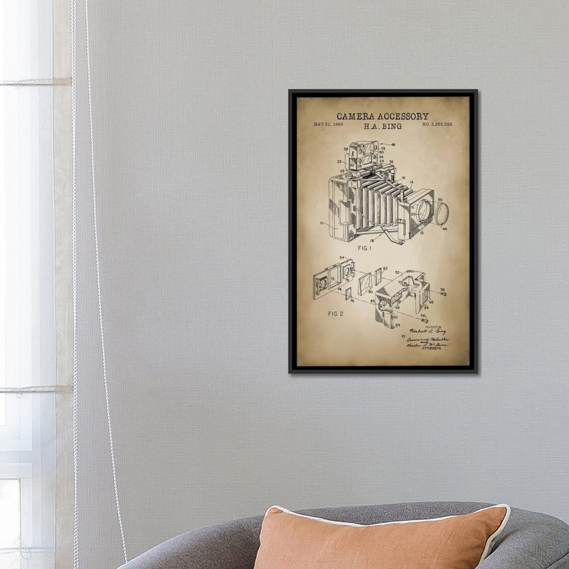 « camera accessoires, beige », impression sur toile, H 26 po x l 18 po x P 1,5 po, Toile avec cadre noir, Pas de tapis
