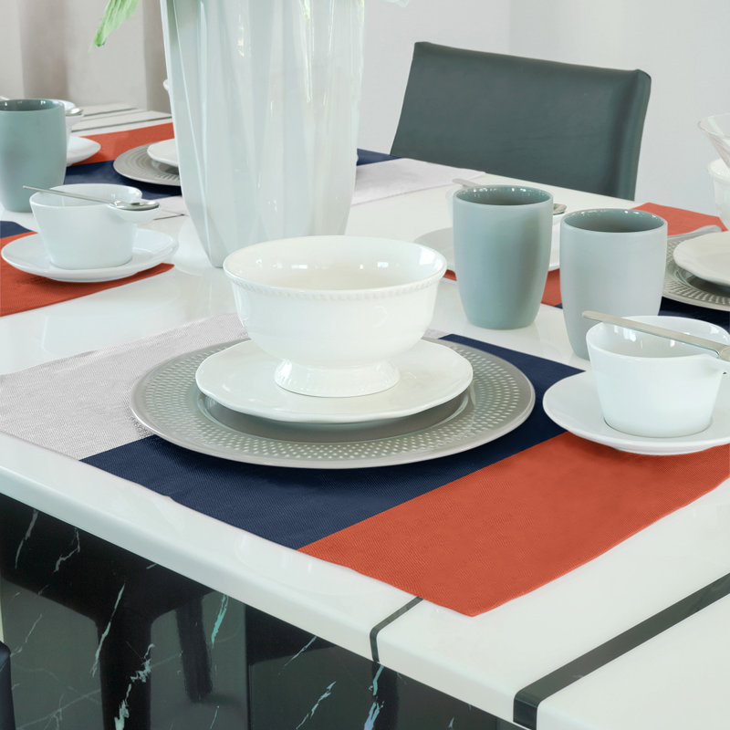 Récapitulatif de 18 po Illinois, Blanc / Bleu marine, Polyester sergé