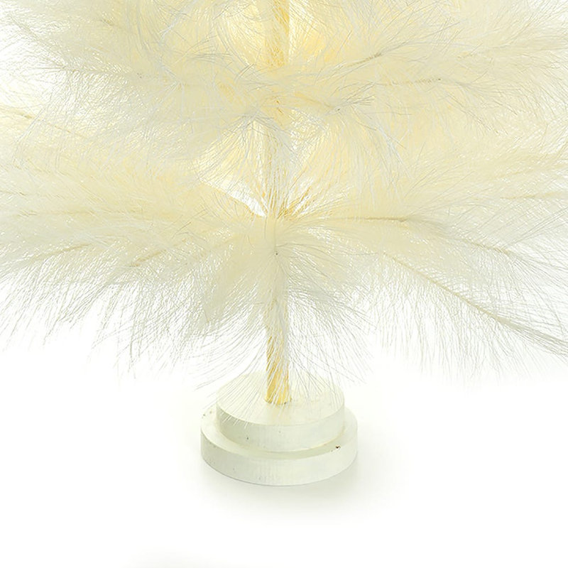 Kamp Adler 39 po Pampas, Crème