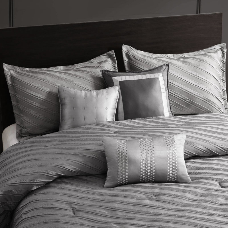 Édredon gris 7 pièces avec élégance moderne transitionnelle, motif diagonal, literie de luxe, confort toutes saisons, Bartack, taies décoratives assorties, jupe de lit de 15 pouces, coussins décoratifs lustrés