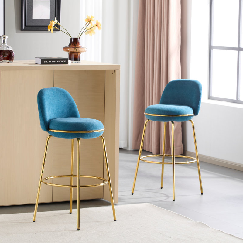 Élégants tabourets de bar d'intérieur en métal au fini doré avec sièges rembourrés, ensemble de 2 pour un décor moderne et industriel