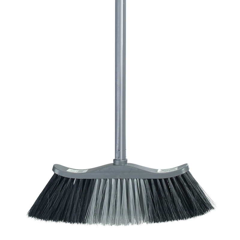 Balai gris Superio avec poignée de 48 po, plastique durable avec poignée confortable, paquet de 2