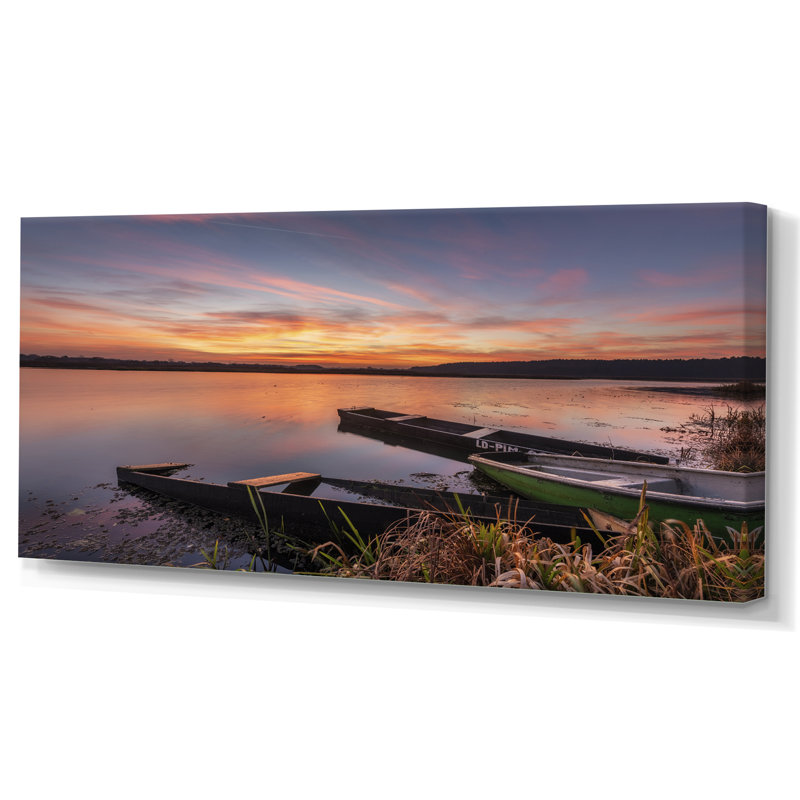 Sunrise Lake - Photographie sur toile, H 24 po x l 36 po x P 1 po, Toile tendue