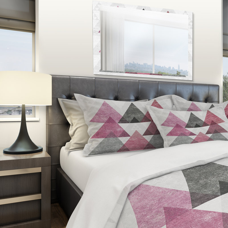 «Pink Geometric Mod Triangles I» - Ensemble de housse de couette style Mid-Century moderne - Microfibre de polyester