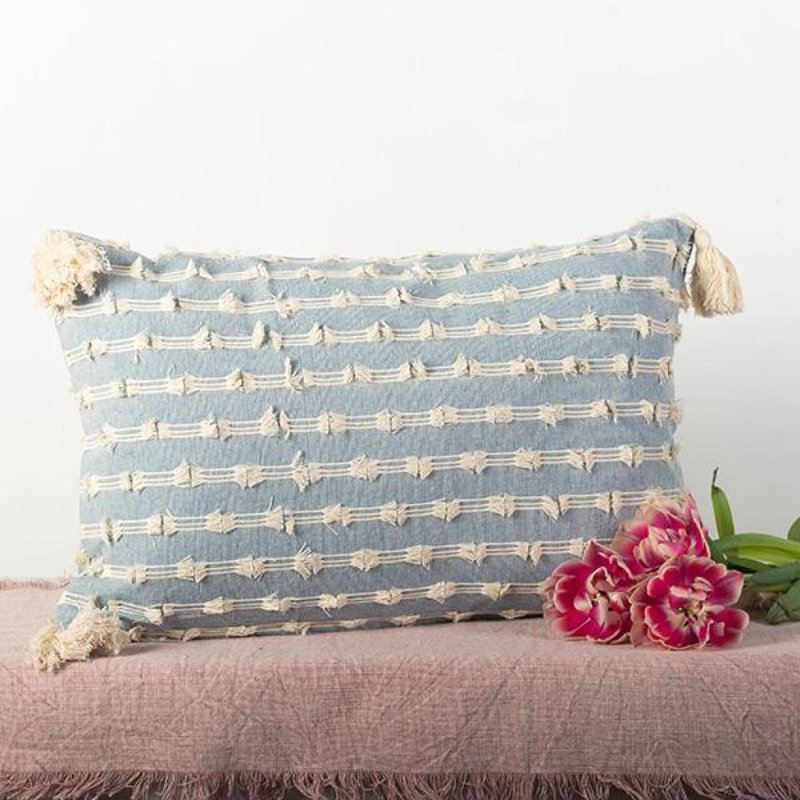 Coussin avec pampilles, H 16 po x l 24 po, Bleu / Crème, Forme rectangulaire
