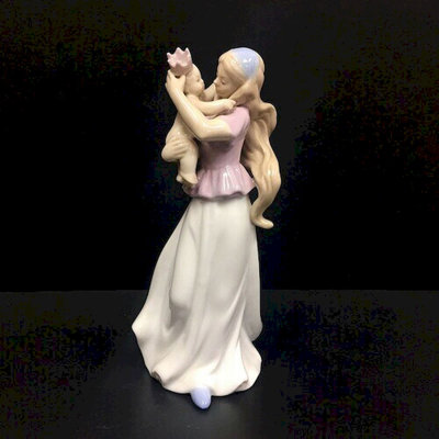 Hortence People Figurines & Sculptures