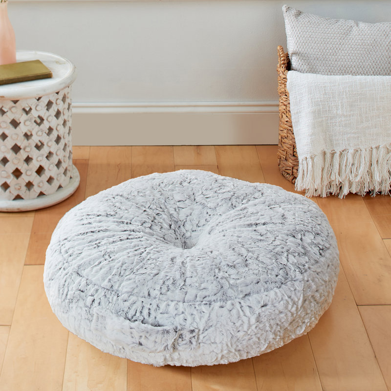 Coussin de sol en fausse fourrure Fauxchilla, Fauxchilla renard argenté
