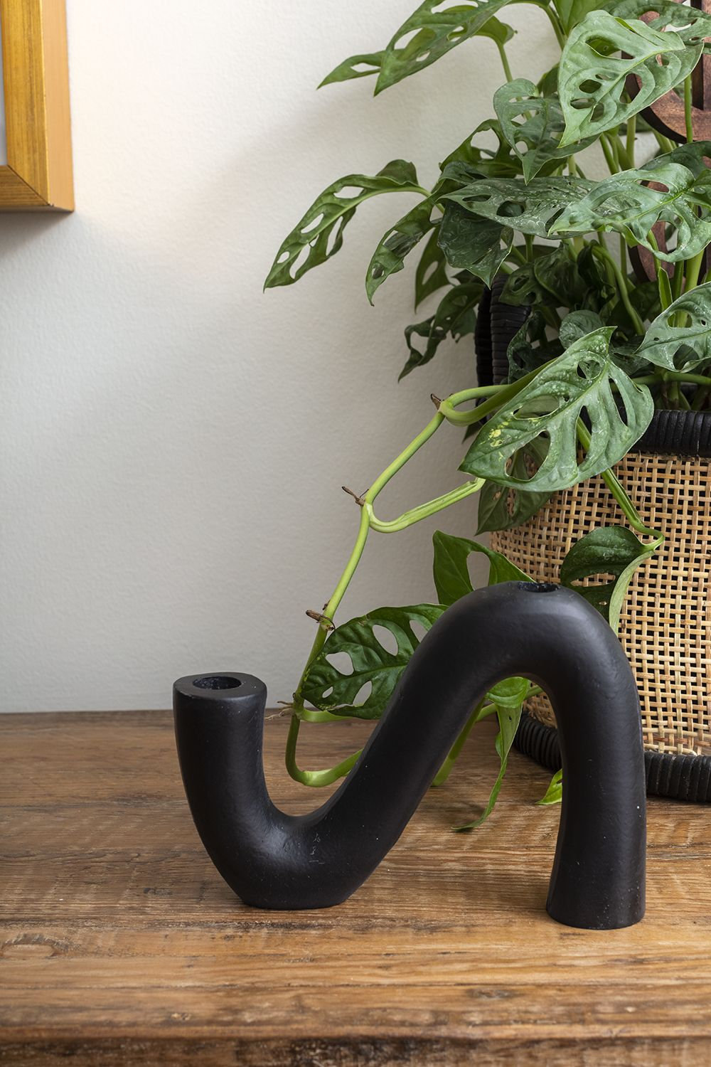 Arash Candlestick Holder