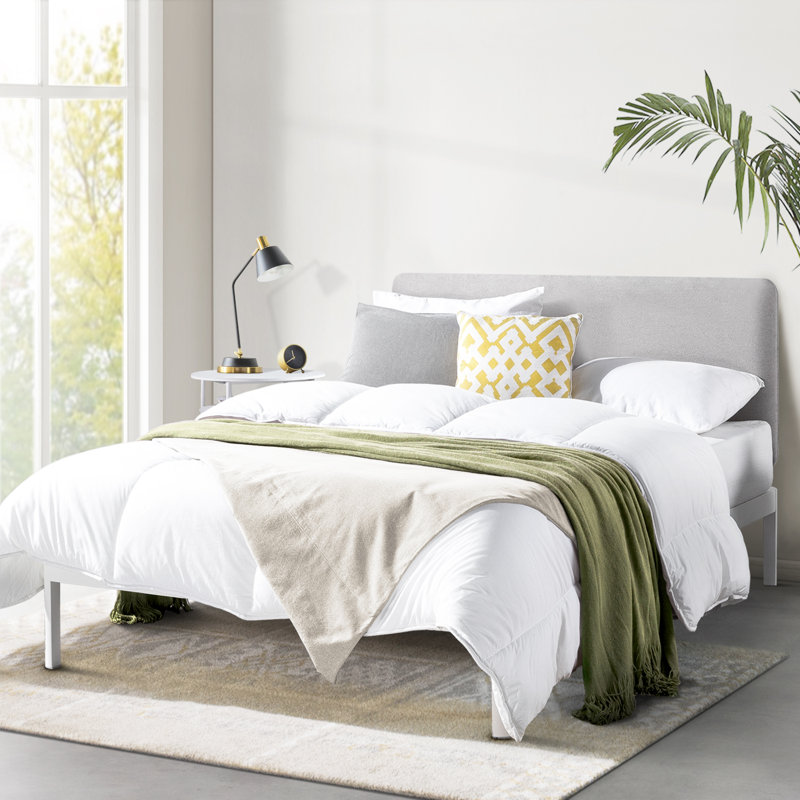Kert Upholstered Metal Platform Bed, King, Light Gray