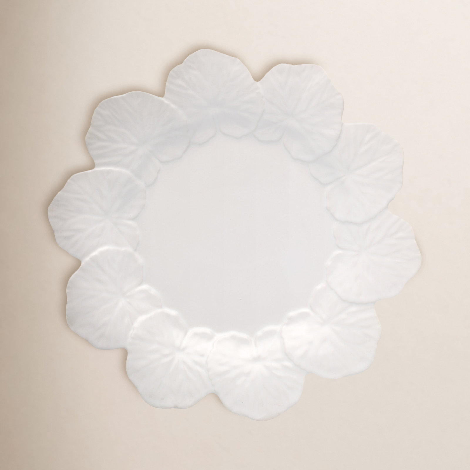 Geranium 11" Dinner Plate, White