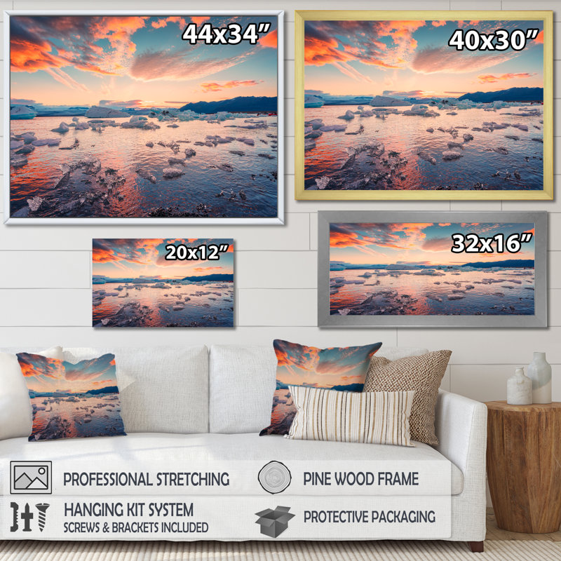 Coucher de soleil sur la mer de l'Alaska sur toile, H 24 po x l 32 po x P 1 po, Cadre photo blanc