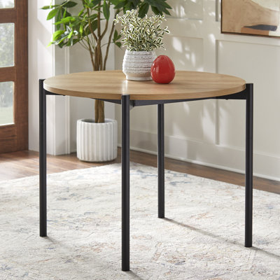 Jeremaiah 40" Round Dining Table