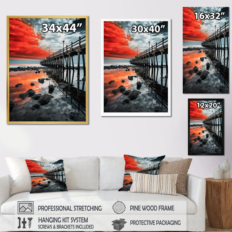 Reinholds, jetée rouge et grise III, H 32 po x l 16 po x P 1 po, Cadre flottant noir