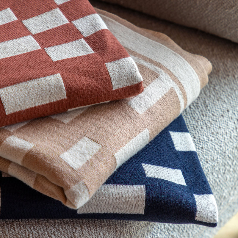 Lohko Knitted Throw , Nutmeg
