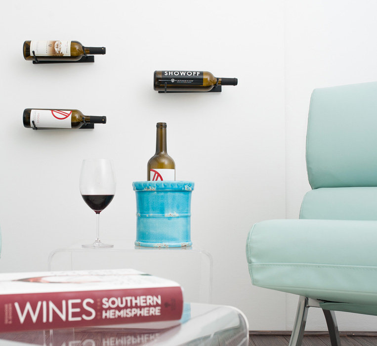 Wall Mounted Single Wine Bottle Rack in Matte Black