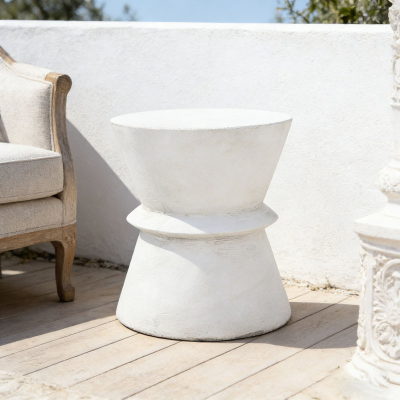Table d'appoint d'extérieur en béton léger