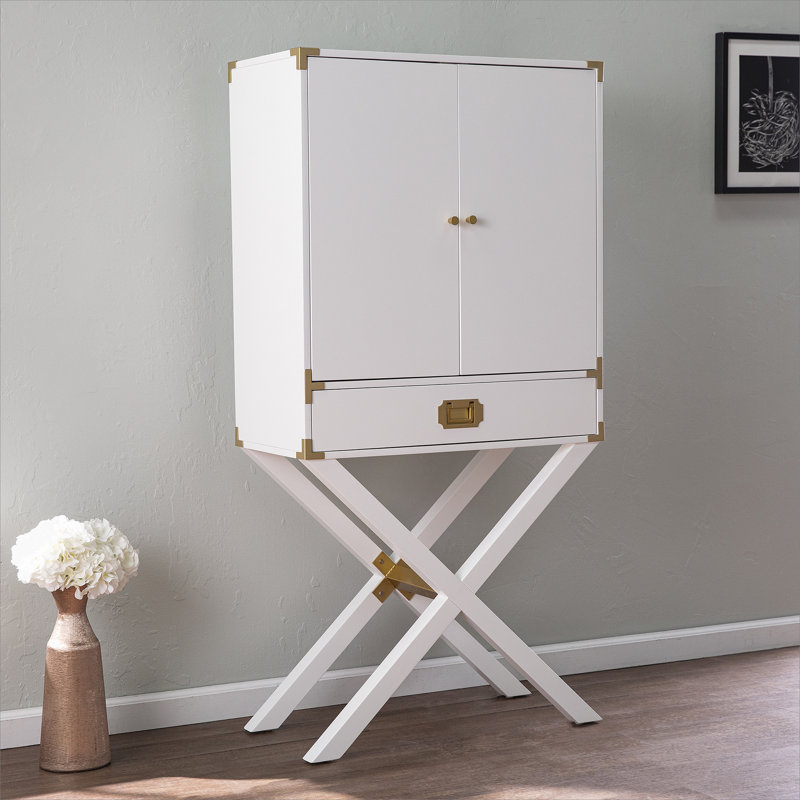 Grande armoire de campagne avec rangement Campaign