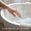 Baignoire de trempage autoportante ovale en acrylique de 67 po, conception à roulettes, drain et trop-plein chromé, profondeur de trempage profonde (13,8 po), isolation intégrée, capacité de 135 gallons