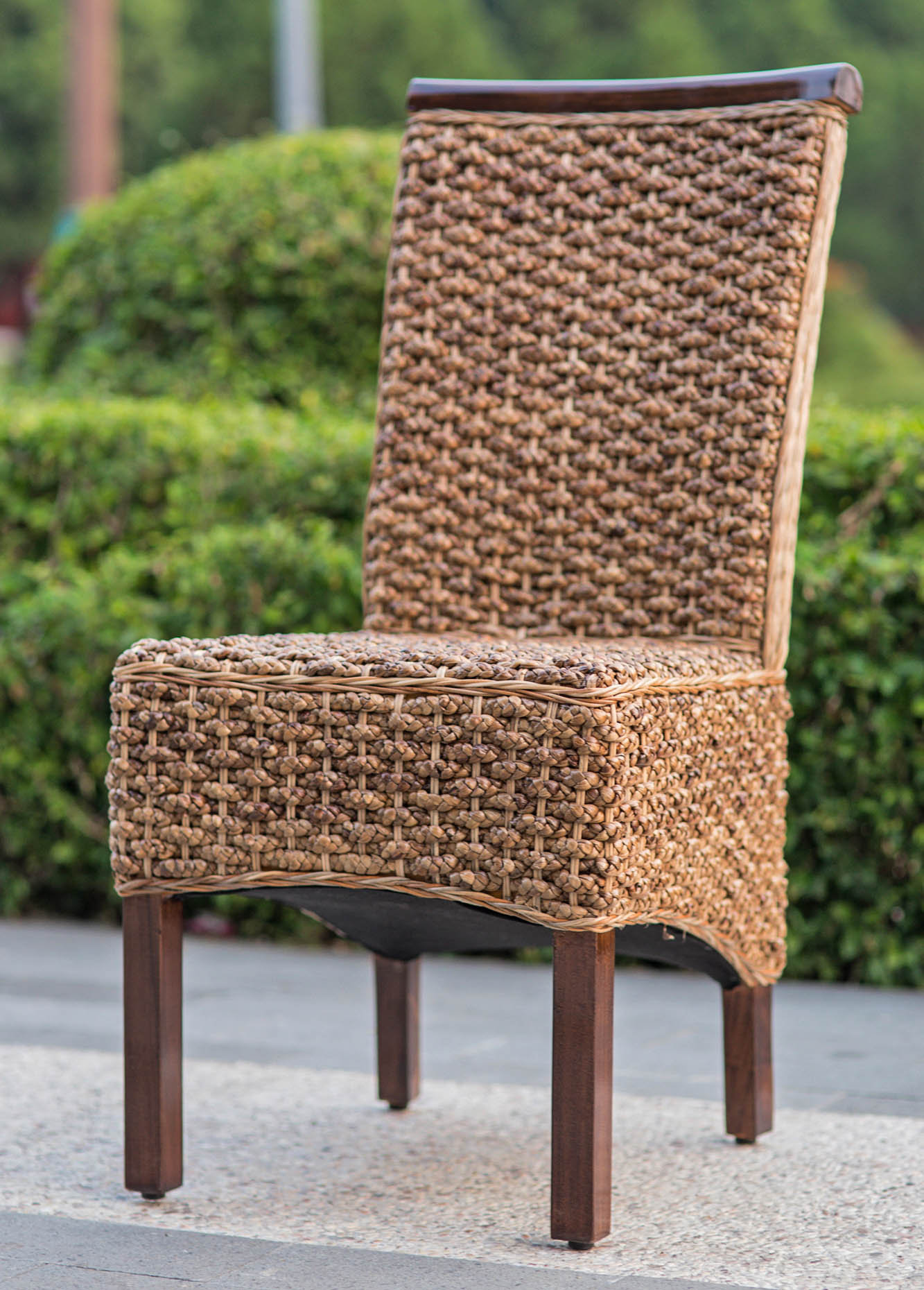 International caravan wicker online chairs