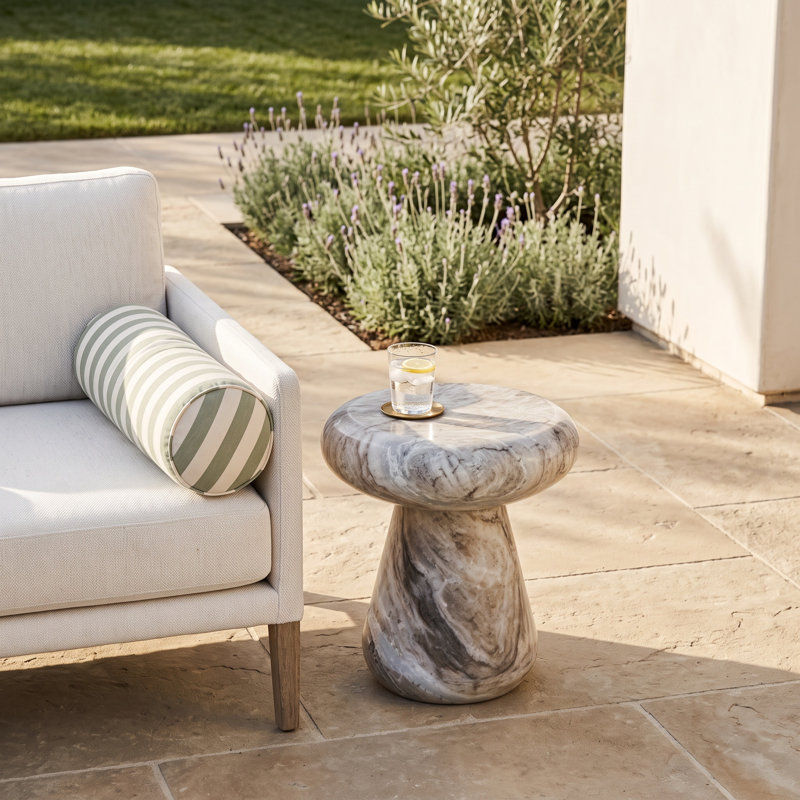Round Outdoor Side Table , 17 " W 17 " D