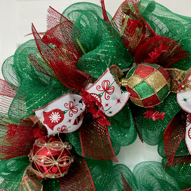 Couronne de Noël avec ornements