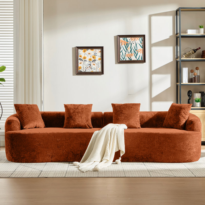 Canapé incurvé en chenille orange, 3 coussins, assise profonde idéale pour l'appartement, aucun assemblage requis, mousse à mémoire de forme pour une détente optimale dans le salon, et convient aux animaux de compagnie.