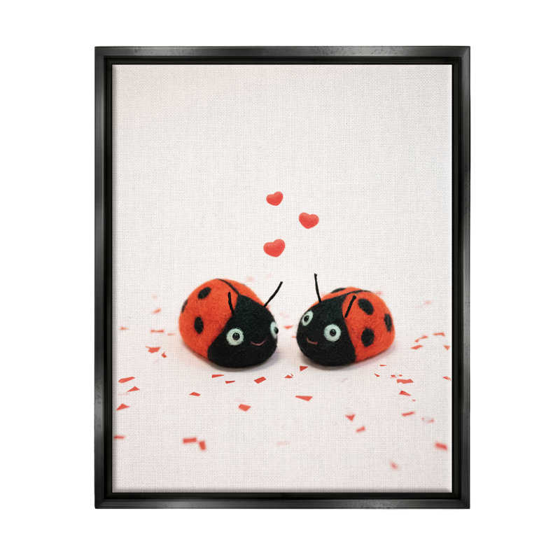 «Ladybugs Valentine's Hearts» par Lemon & Sugar, photographie, Cadre flottant noir de jais, H 21 po x l 17 po x P 1,7 po