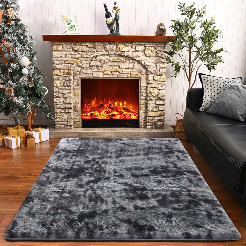 Indoor Rug, Runeer 1'8" x 5'3"