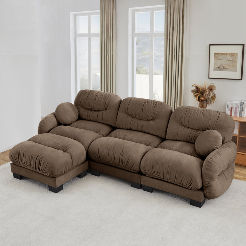 Canapé modulaire en L à 3 places avec repose-pieds, canapé en tissu de chenille confortable avec design plissé, mousse ergonomique haute densité, accoudoirs courbés et 2 coussins ronds, brun