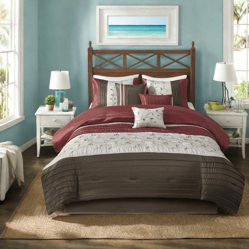 Elegant 7 Piece Bedding Sets Polyester Cal King, Embroidered Home Style