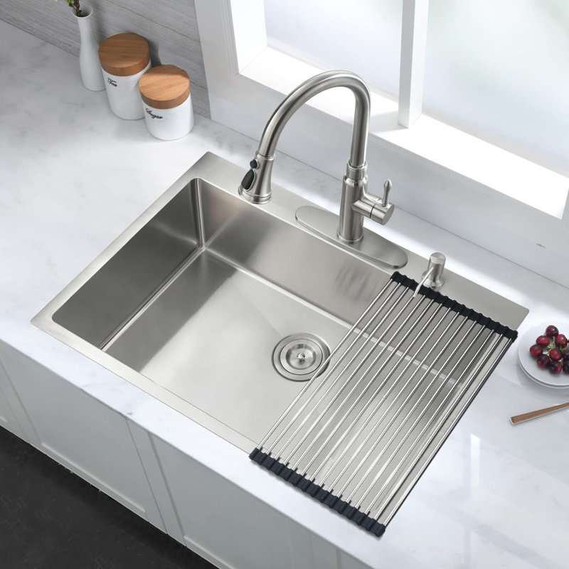 Évier de cuisine en acier inoxydable durable, nickel brossé moderne pour cuisines spacieuses