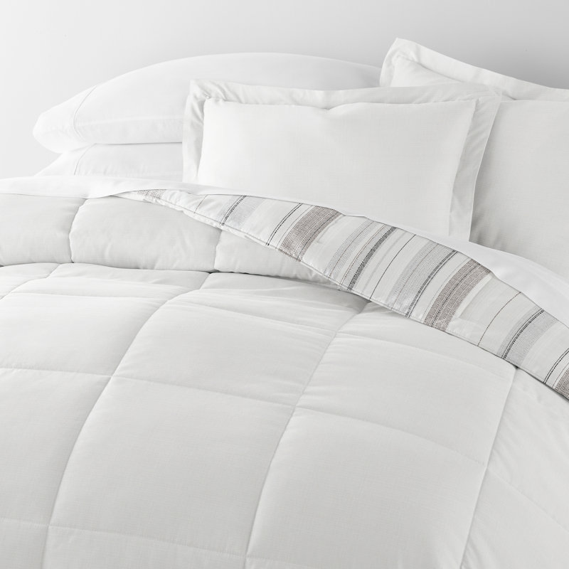 Twin White Down Alternative Reversible Microfiber Comforter Set