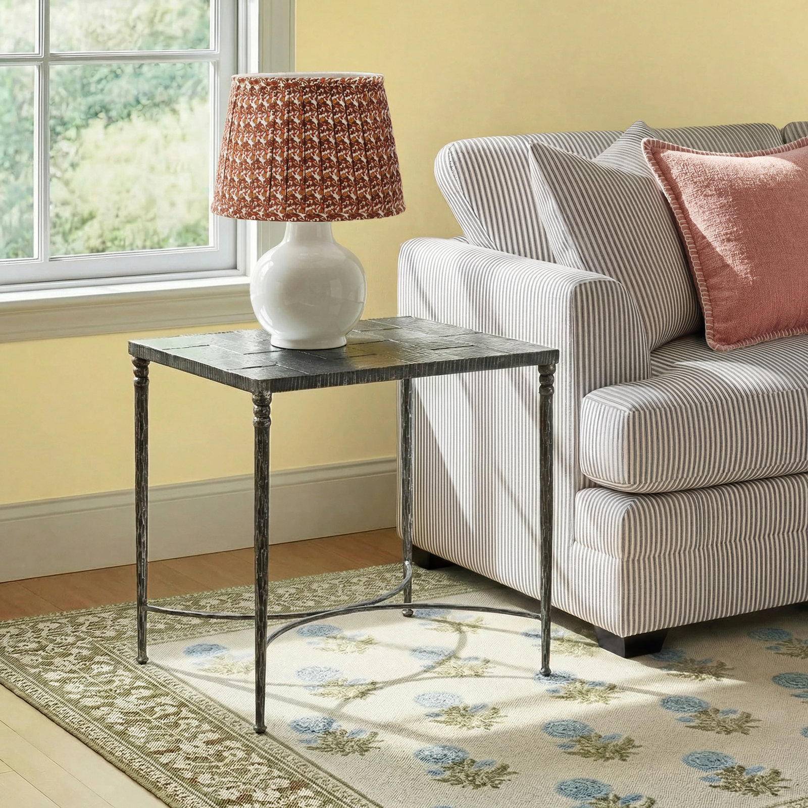 Kitt 28" End Table