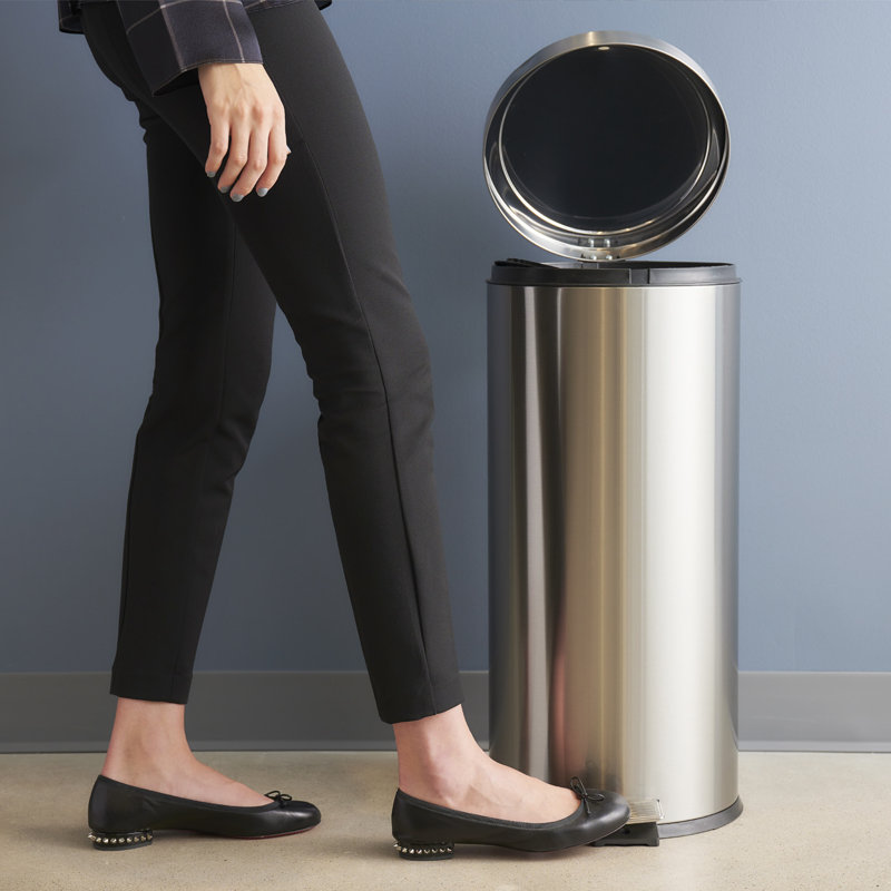 Stainless Steel 8 Gallon Trash Can