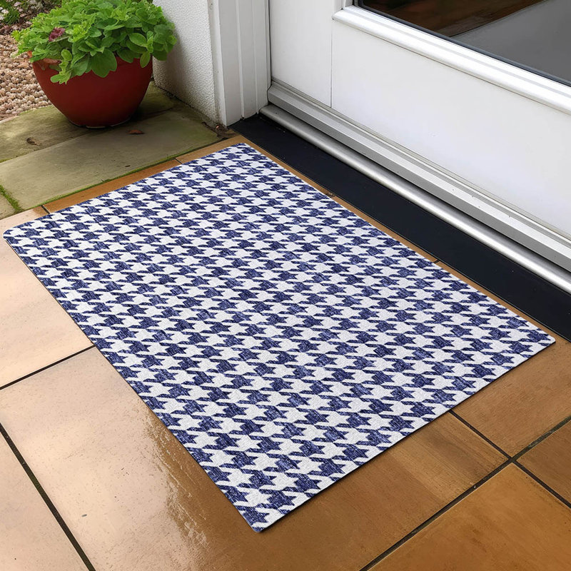 Loreen Washable Houndstooth Indoor / Outdoor Rug, Rectangle 1'8" x 2'6"