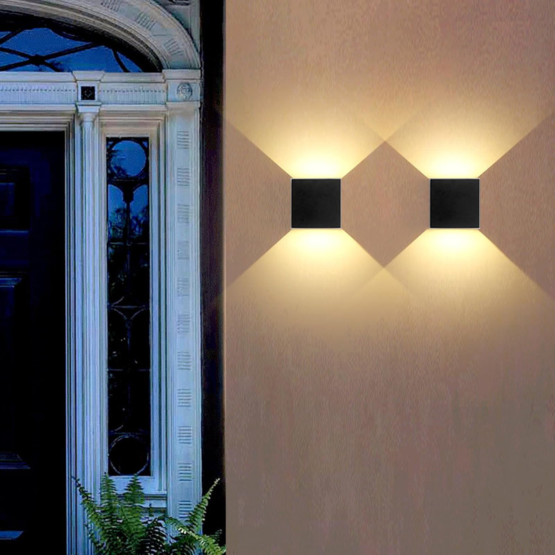 Outdoor Wall Light