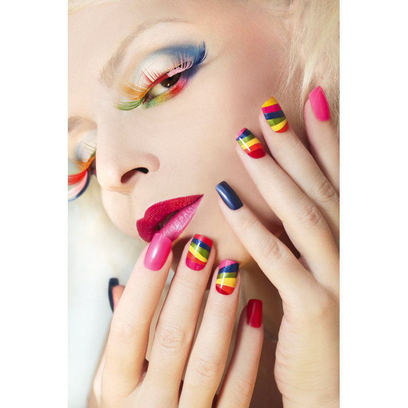 RainBow Manicure par Sbostock - Photographie sur toile tendue, L 32 po x H 48 po