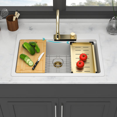 Évier de cuisine encastrable en composite de quartz blanc - 33 x 22 po, effet cascade, robinet extractible et différents ensembles d'accessoires pour poste de travail. Élégance 33 x 22 po, robinet, avec de multiples combinaisons.