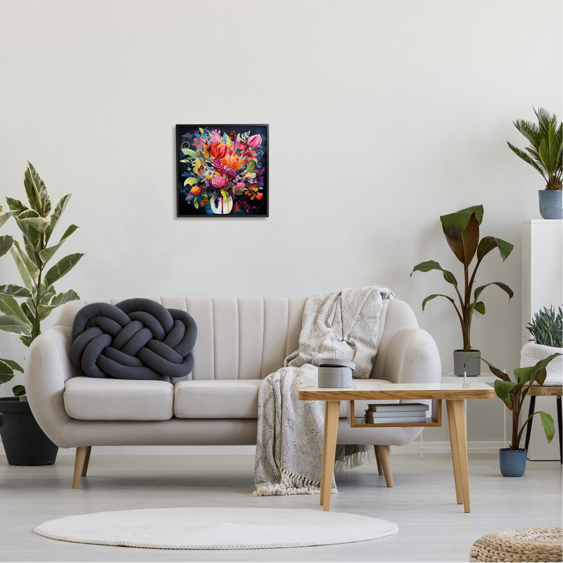 Bb-253 - Fleurs modernes encadrées sur fond bleu sur bois par Lazar Studio, Giclée encadrée noir minuit