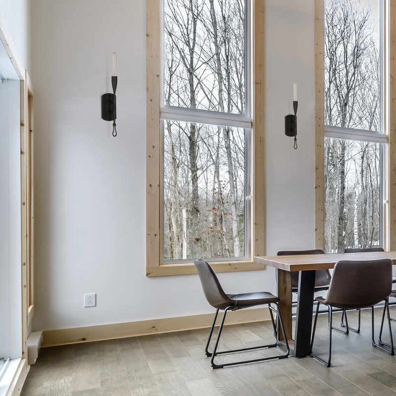 Demetress Steel Wallchieres