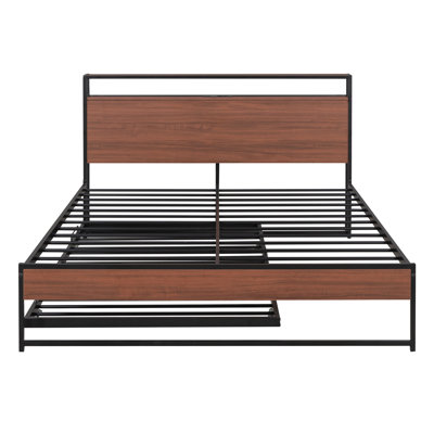 Structure de lit plateforme en métal avec couchette, ports USB et support à lattes