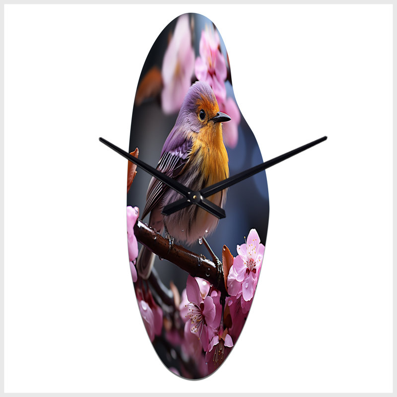 Oiseau jaune sur une fleur de cerisier III - grande forme d'horloge murale mauve - forme unique, Moyenne