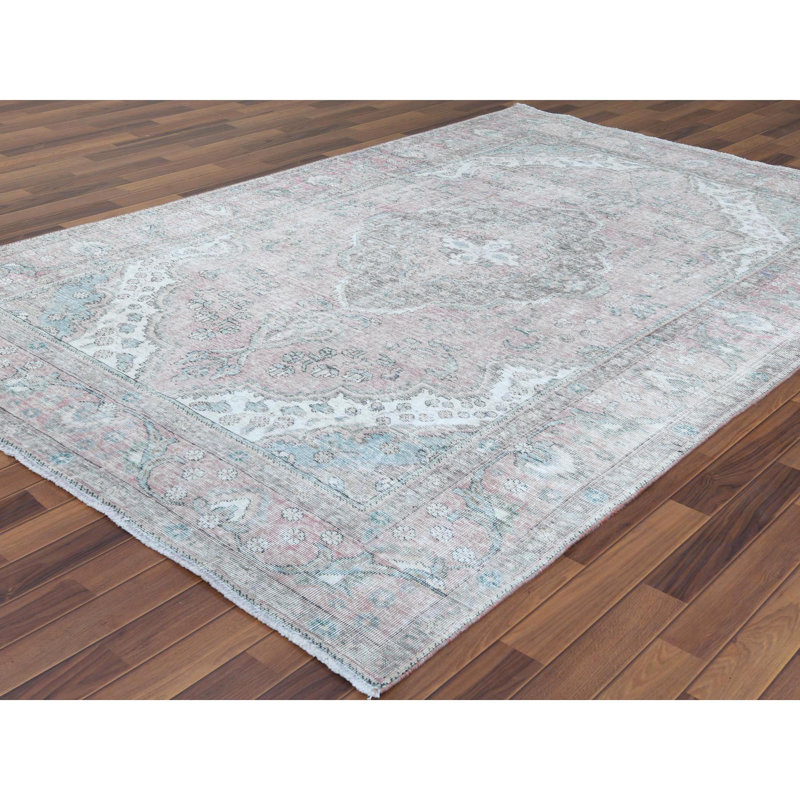 Tapis unique en laine noué à la main de style années 1960 de 6 pi 8 po x 9 pi 8 po rose / bleu Fejzi