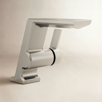 Pivotal® Single-Handle Faucet with DIAMOND™ Seal