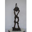 Abstrait d'art moderne, statue en bronze d'un couple qui s'embrasse - Taille: L 13 po x l 11 po x H 40 po.