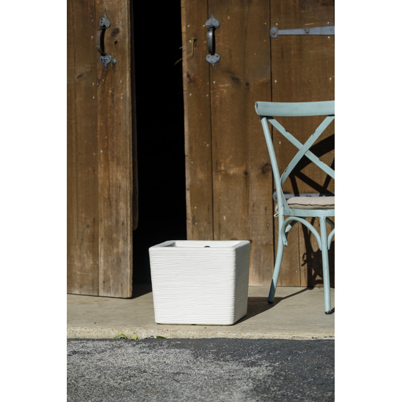 Boîte à fleurs en résine
