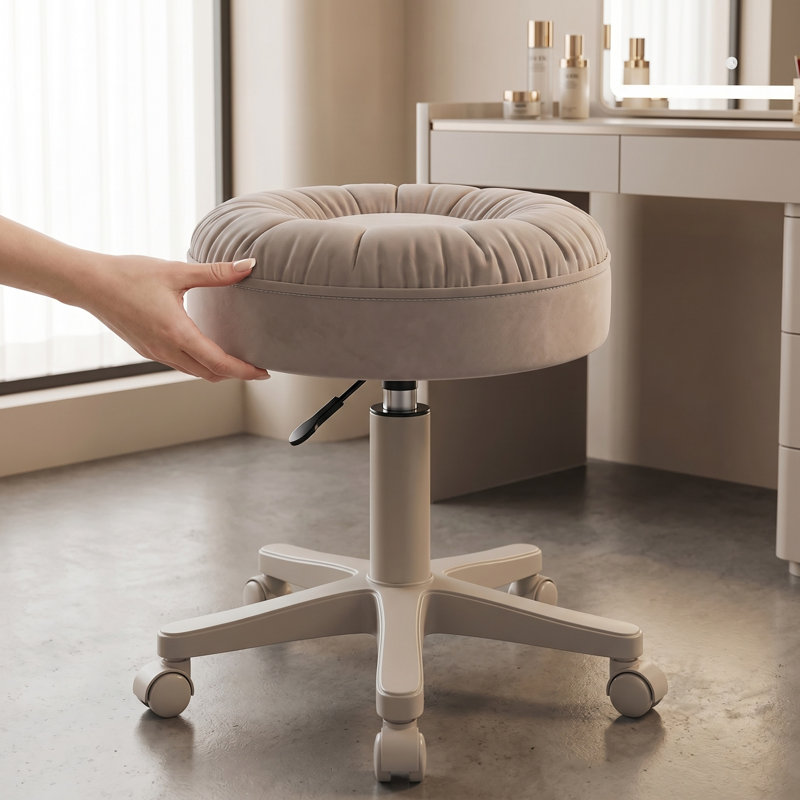 Minimalist Makeup Chair